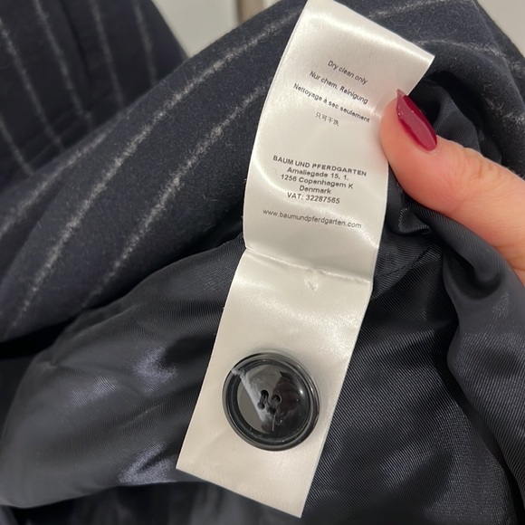 Baum Und Pferdgarten | NWT Darla Wool Blend Coat in Navy Pinstripe - Size Small - Picture 15 of 15